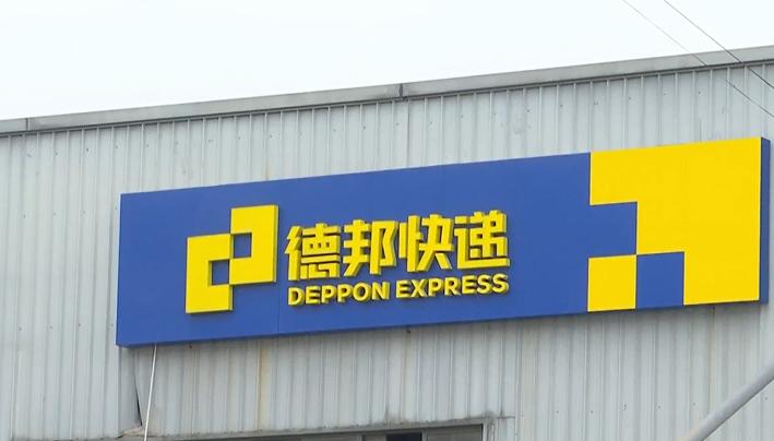 DƬ